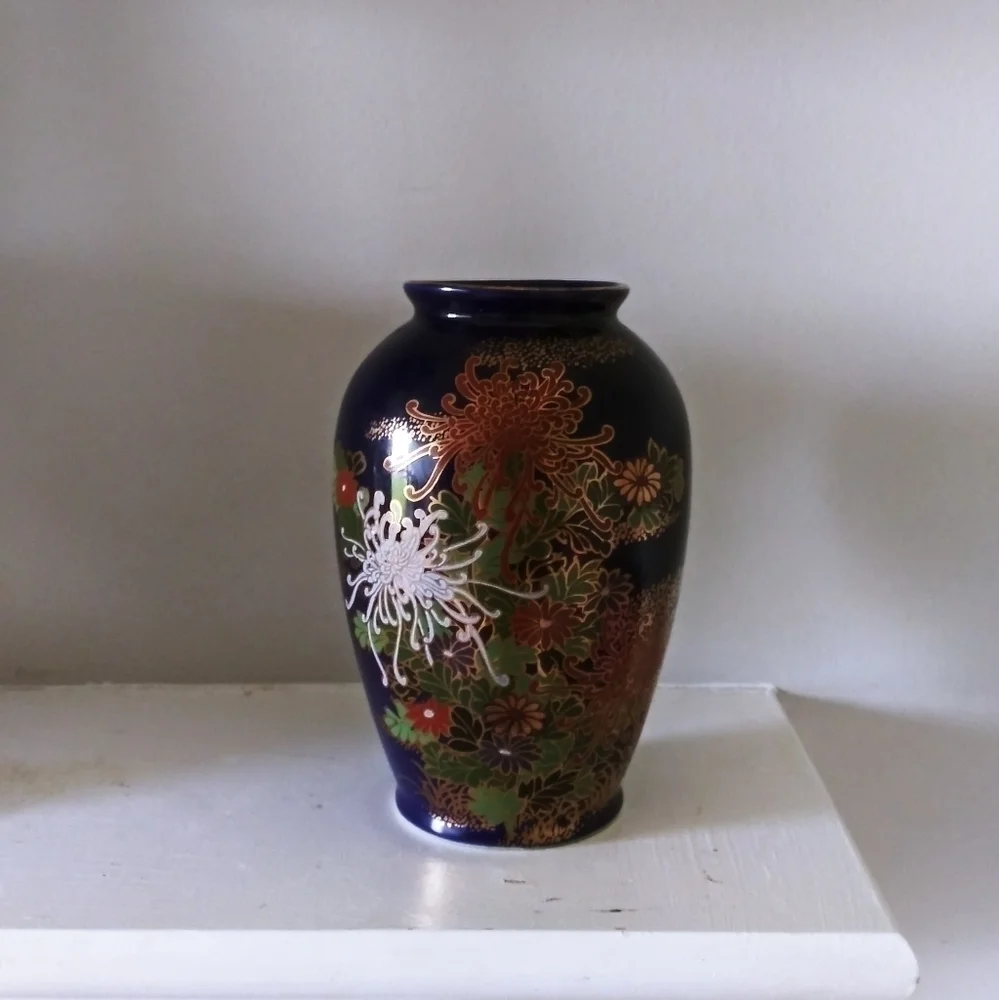 Cobalt blue floral vase silver company Nagoya